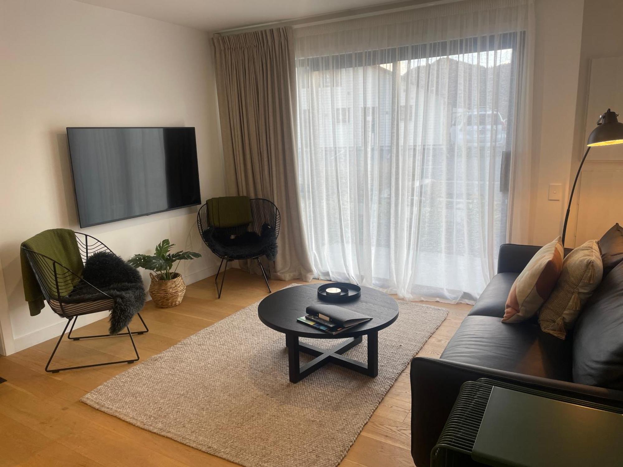 Alpine Junction Townhouse Apartments, Lodge & Hotel Уанака Екстериор снимка