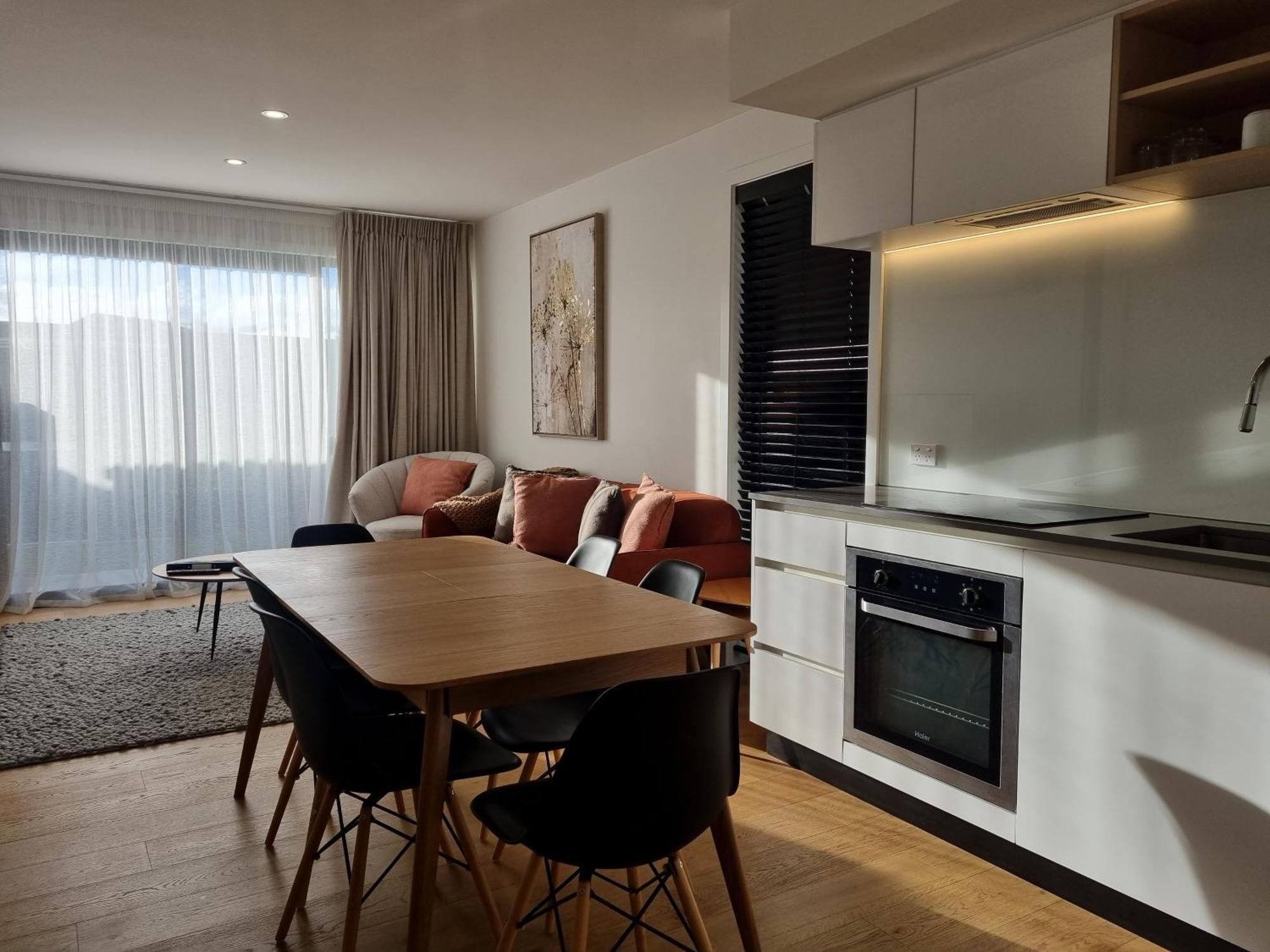 Alpine Junction Townhouse Apartments, Lodge & Hotel Уанака Екстериор снимка